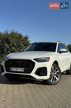 Внедорожник / Кроссовер Audi Q5 2021 в 