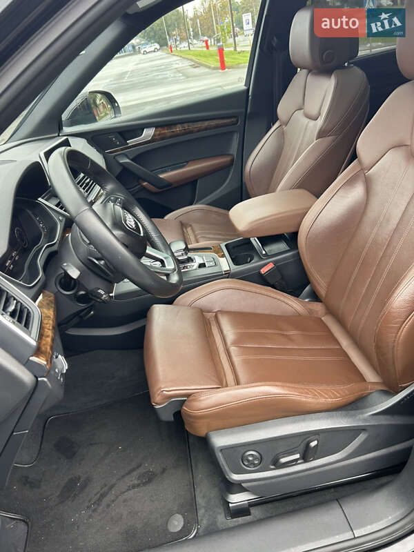 Позашляховик / Кросовер Audi Q5 2017 в Києві