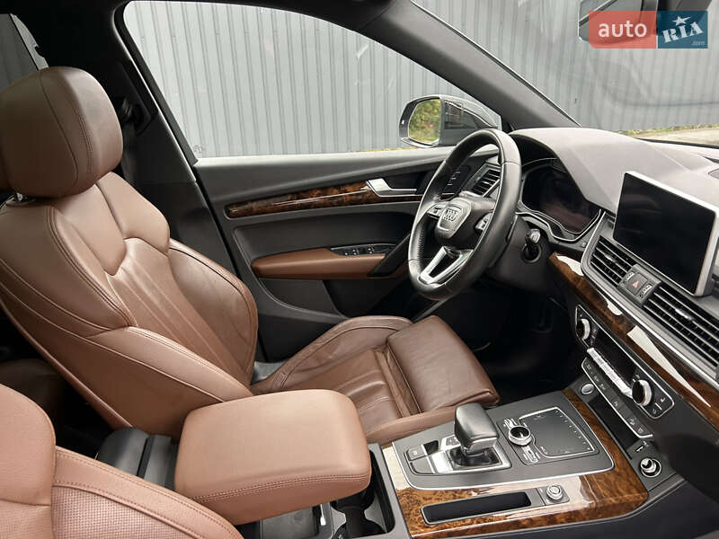 Позашляховик / Кросовер Audi Q5 2017 в Києві