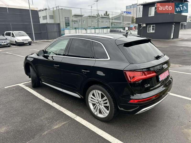 Позашляховик / Кросовер Audi Q5 2017 в Києві