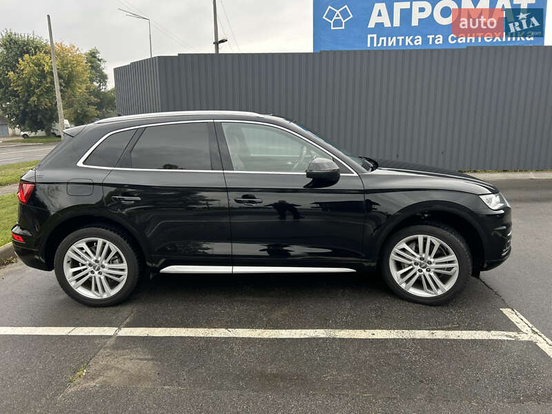 Позашляховик / Кросовер Audi Q5 2017 в Києві