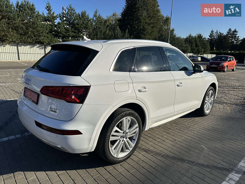 Внедорожник / Кроссовер Audi Q5 2018 в Луцке фото 4 Внедорожник / Кроссовер Audi Q5 2018 в Луцке