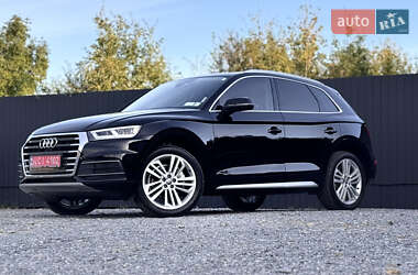 Внедорожник / Кроссовер Audi Q5 2017 в 