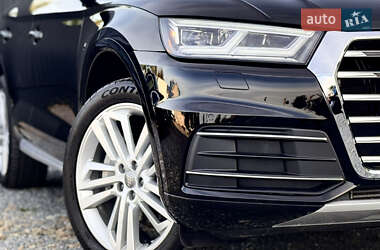 Внедорожник / Кроссовер Audi Q5 2017 в 
