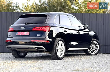 Внедорожник / Кроссовер Audi Q5 2017 в 