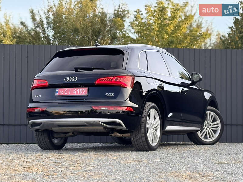 Позашляховик / Кросовер Audi Q5 2017 в Самборі