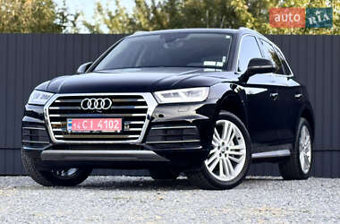 Внедорожник / Кроссовер Audi Q5 2017 в 