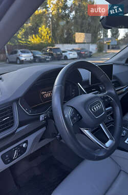 Внедорожник / Кроссовер Audi Q5 2019 в 