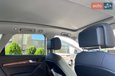 Позашляховик / Кросовер Audi Q5 2021 в 