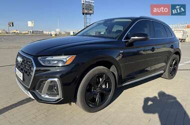 Внедорожник / Кроссовер Audi Q5 2022 в 