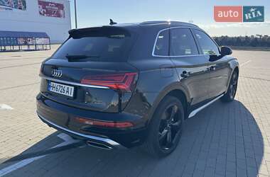 Внедорожник / Кроссовер Audi Q5 2022 в 