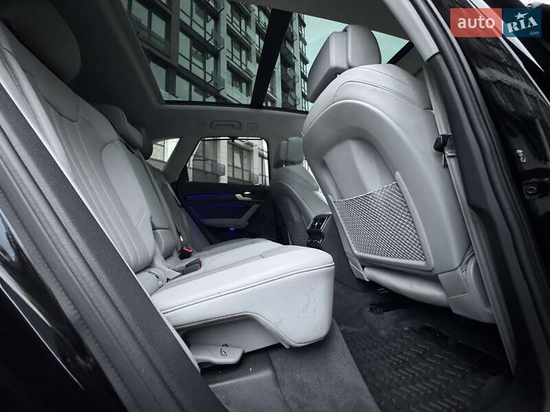 Внедорожник / Кроссовер Audi Q5 2018 в Киеве
