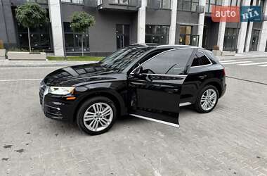 Внедорожник / Кроссовер Audi Q5 2018 в 