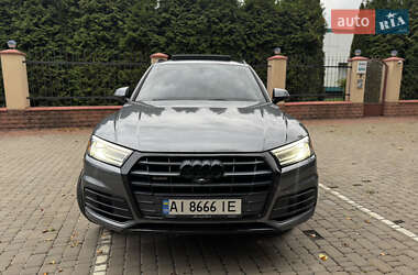Внедорожник / Кроссовер Audi Q5 2018 в 