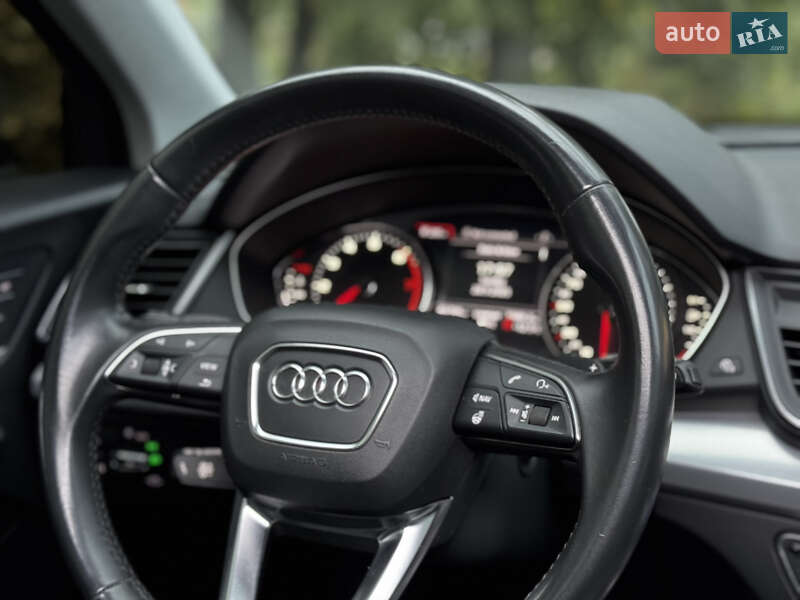 Позашляховик / Кросовер Audi Q5 2018 в Києві