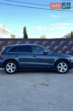 Внедорожник / Кроссовер Audi Q5 2011 в 
