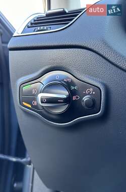 Внедорожник / Кроссовер Audi Q5 2011 в 