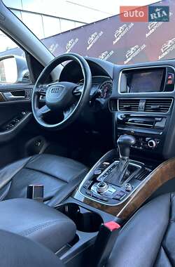 Внедорожник / Кроссовер Audi Q5 2016 в 