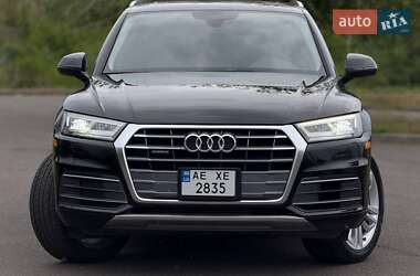 Позашляховик / Кросовер Audi Q5 2019 в 