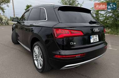 Позашляховик / Кросовер Audi Q5 2019 в 