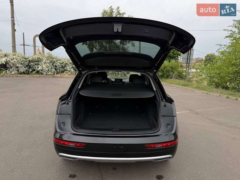 Внедорожник / Кроссовер Audi Q5 2019 в Кривом Роге