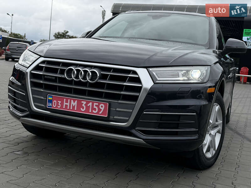 Внедорожник / Кроссовер Audi Q5 2017 в Луцке