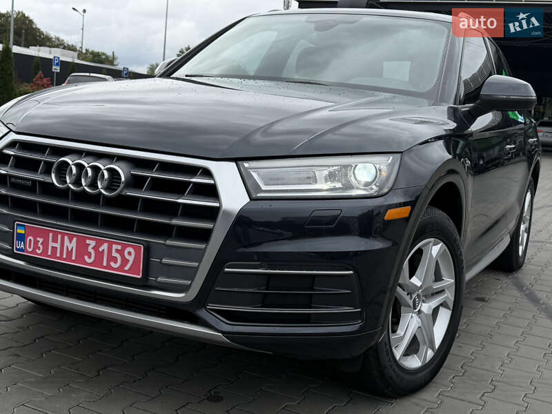 Внедорожник / Кроссовер Audi Q5 2017 в Луцке