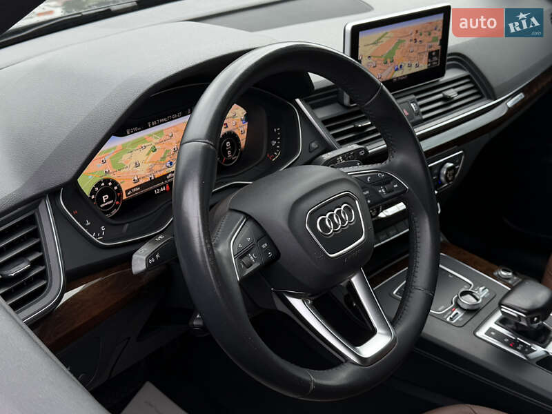 Внедорожник / Кроссовер Audi Q5 2017 в Луцке
