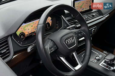 Позашляховик / Кросовер Audi Q5 2017 в 