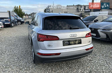 Позашляховик / Кросовер Audi Q5 2017 в 
