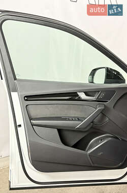 Внедорожник / Кроссовер Audi Q5 2021 в 
