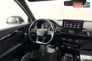 Внедорожник / Кроссовер Audi Q5 2021 в 