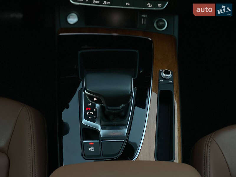Позашляховик / Кросовер Audi Q5 2021 в Львові