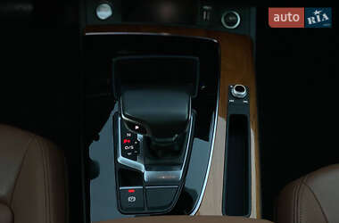 Внедорожник / Кроссовер Audi Q5 2021 в 