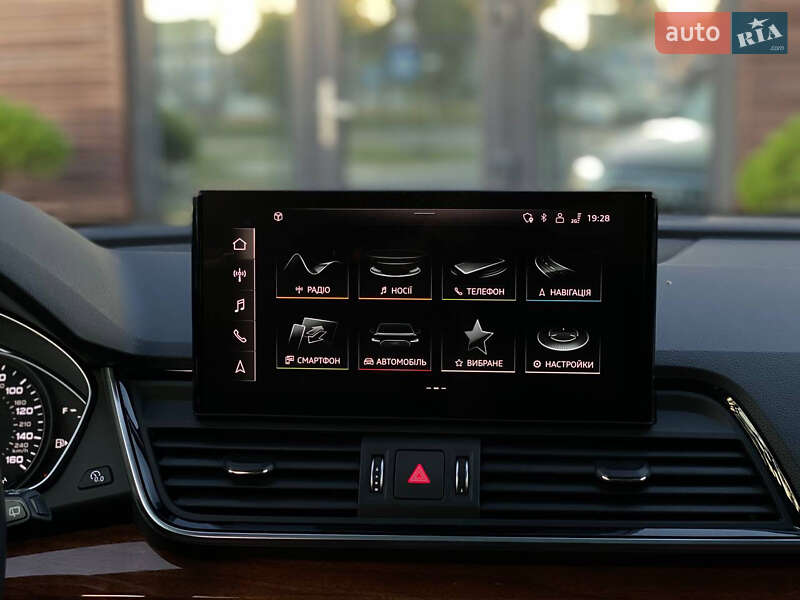 Позашляховик / Кросовер Audi Q5 2021 в Львові