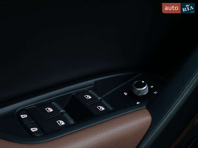 Позашляховик / Кросовер Audi Q5 2021 в Львові