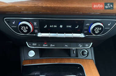 Позашляховик / Кросовер Audi Q5 2021 в 