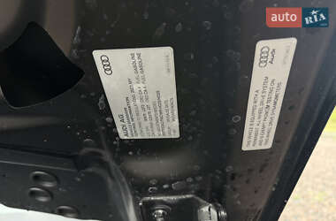 Позашляховик / Кросовер Audi Q5 2021 в 
