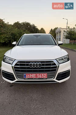 Внедорожник / Кроссовер Audi Q5 2020 в 