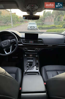 Внедорожник / Кроссовер Audi Q5 2020 в 