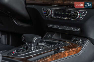 Позашляховик / Кросовер Audi Q5 2020 в 