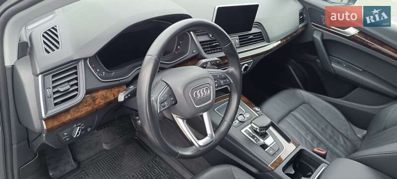 Позашляховик / Кросовер Audi Q5 2017 в Києві