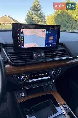 Позашляховик / Кросовер Audi Q5 2021 в 