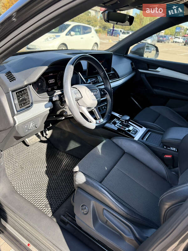 Позашляховик / Кросовер Audi Q5 2021 в Києві