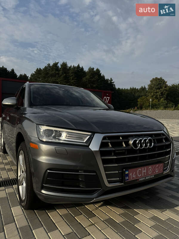 Позашляховик / Кросовер Audi Q5 2018 в Львові