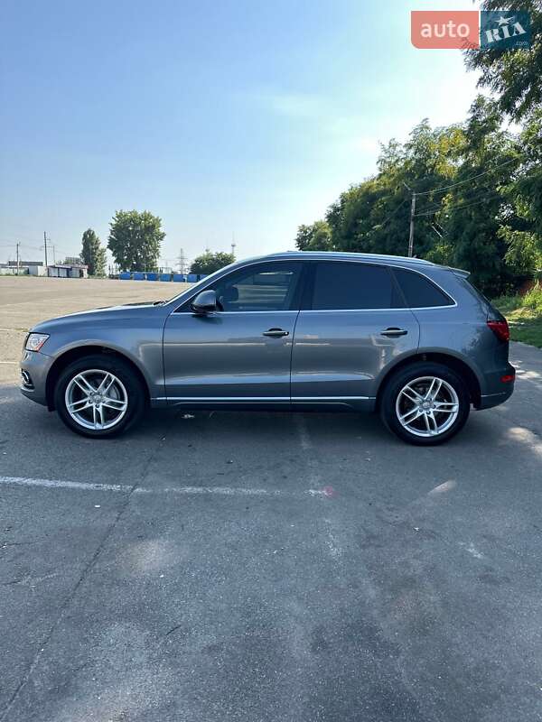 Внедорожник / Кроссовер Audi Q5 2015 в Белогородке