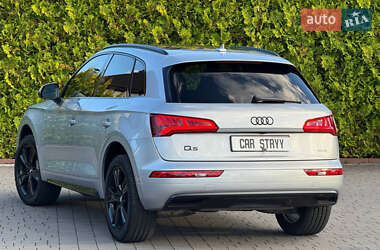 Позашляховик / Кросовер Audi Q5 2018 в 