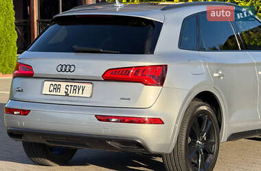 Позашляховик / Кросовер Audi Q5 2018 в 