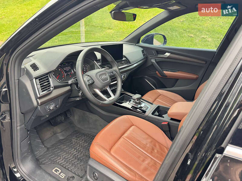 Внедорожник / Кроссовер Audi Q5 2023 в Киеве