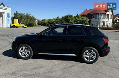 Внедорожник / Кроссовер Audi Q5 2017 в 
